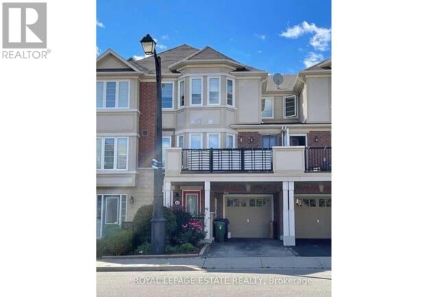 62 Howe Ave