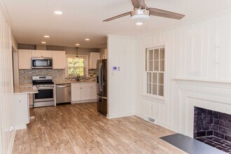 9360 Brentwood Dr in Mechanicsville, VA - Building Photo - Building Photo