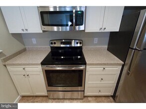 924 Pine St in Philadelphia, PA - Building Photo - Building Photo