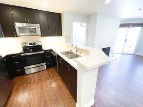 1st &amp; Penn Apts - 1penn in San Diego, CA - Building Photo - Interior Photo