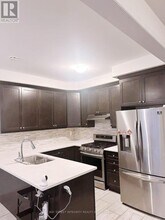 27 Ness Dr in Richmond Hill, ON - Building Photo - Building Photo