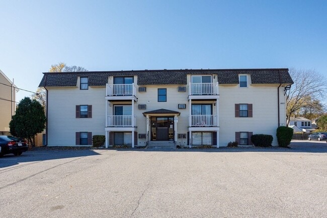 property at 653 Plantation St