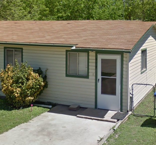 property at 907-909-909 J R Ct
