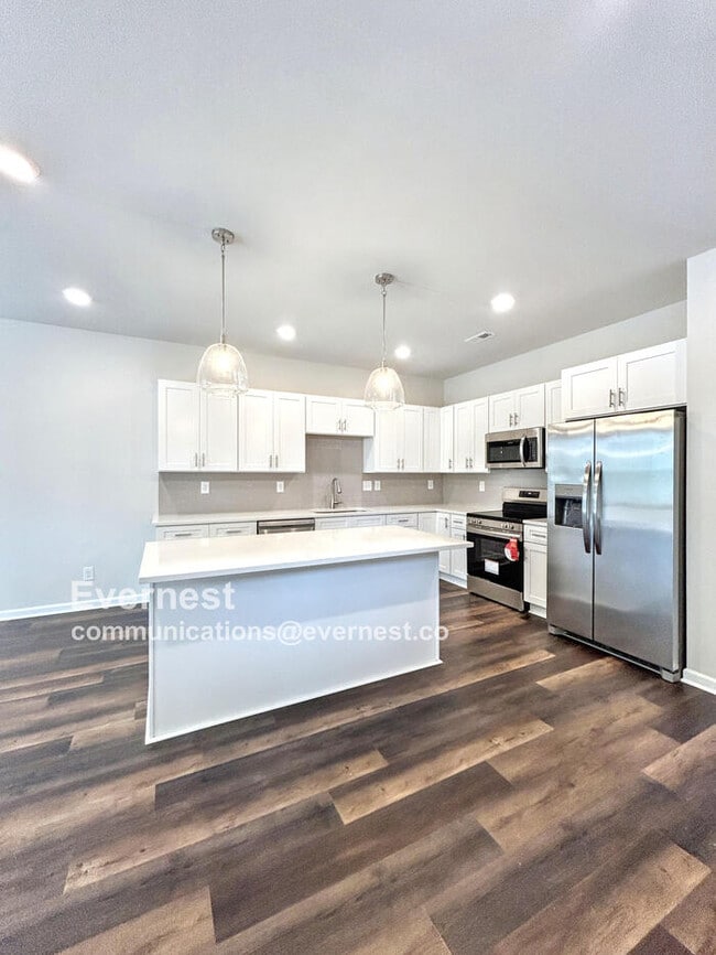 305 Pawley Dr in Charlotte, NC - Building Photo - Building Photo