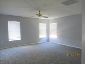 302 Cassia Dr in Davenport, FL - Building Photo - Building Photo