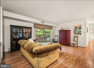 31 Old Forge Crossing in Devon, PA - Building Photo - Building Photo