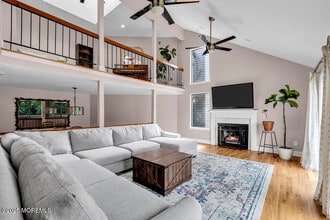 18 Cotswold Cir in Ocean Township, NJ - Building Photo - Building Photo