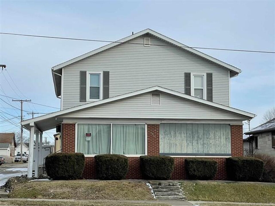 1714 M St in Bedford, IN - Building Photo