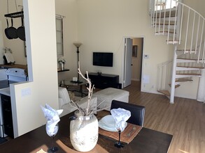 7349 Calle Cristobal, Unit 178 in San Diego, CA - Foto de edificio - Building Photo