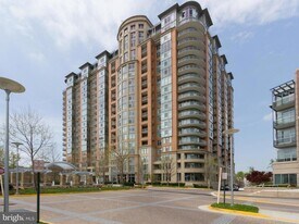 8220 Crestwood Heights Dr, Unit 1505 in McLean, VA - Building Photo