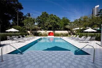1550 Brickell Ave in Miami, FL - Building Photo - Building Photo