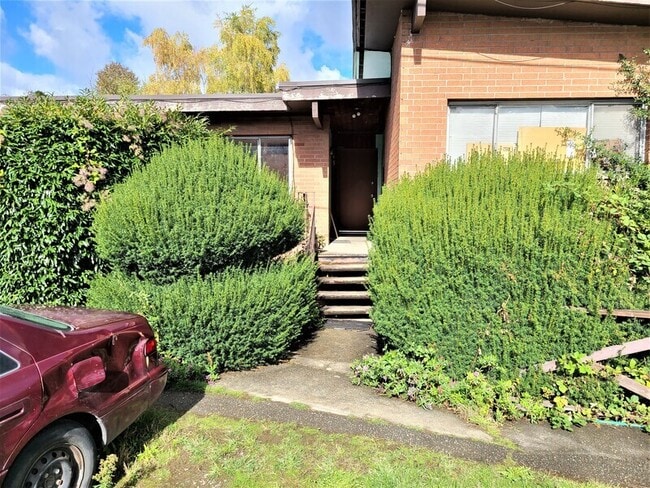 1499 S Columbian Way in Seattle, WA - Building Photo - Building Photo