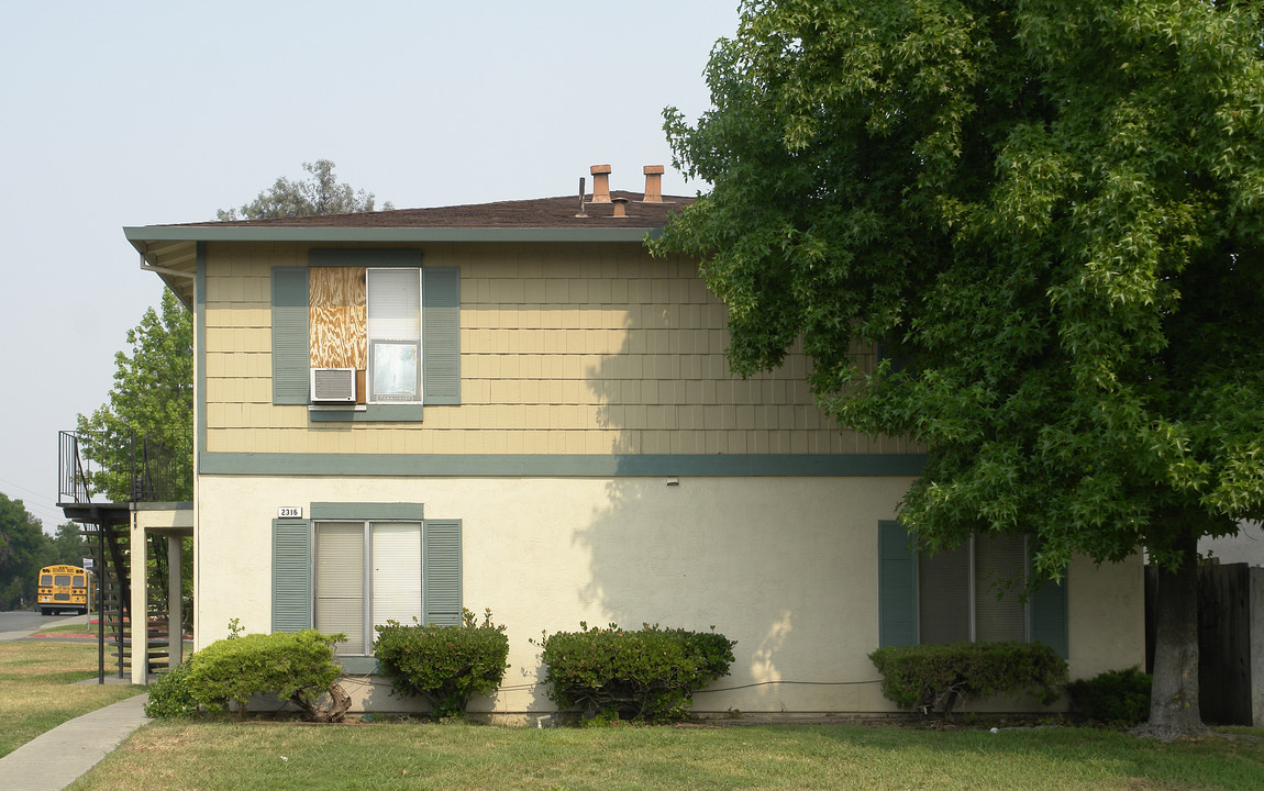 2316 Spanos St in Antioch, CA - Building Photo