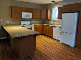 1828-1884 84 Ave in Dawson Creek, BC - Building Photo