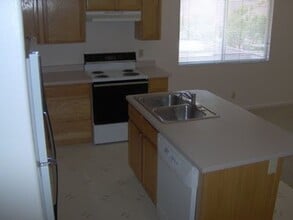 3182 Truman Dr in Santa Clara, UT - Building Photo - Building Photo