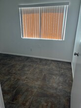 18335 Montezuma St, Unit 24 in Adelanto, CA - Building Photo - Building Photo