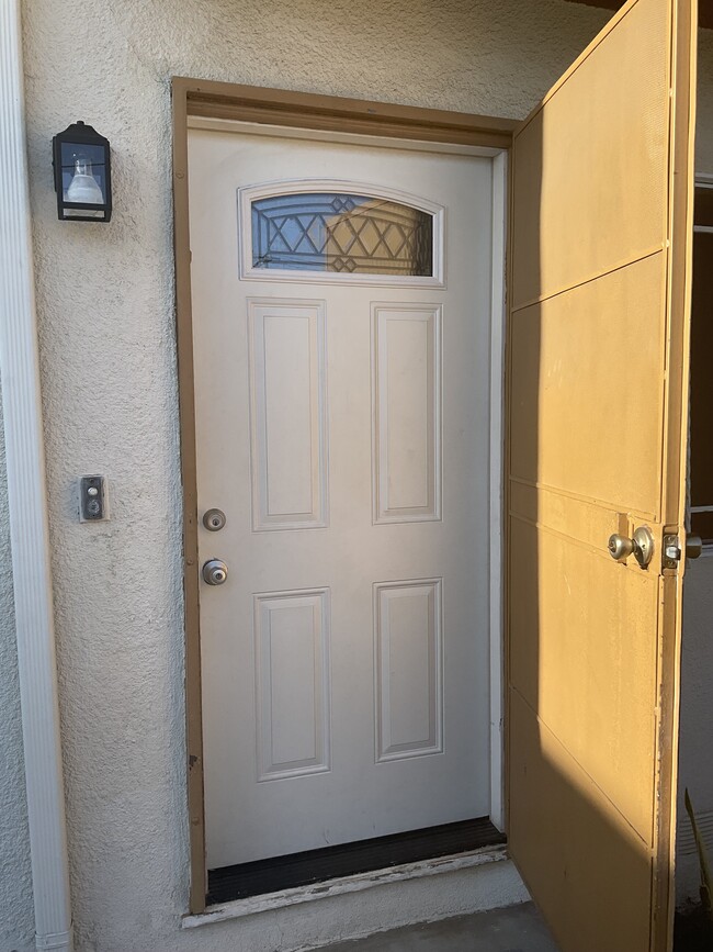 12520 Oxford Ave, Unit B in Hawthorne, CA - Foto de edificio - Building Photo