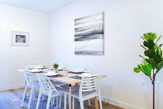 171 NW 158th St, Unit FL1-ID1022247P in Miami, FL - Foto de edificio - Building Photo