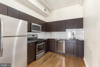 2031 S Juniper St in Philadelphia, PA - Building Photo - Building Photo