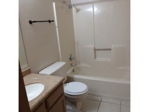 6804 Mayhill Ct NW in Albuquerque, NM - Building Photo - Building Photo