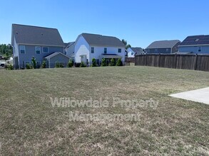 1121 Matisse Dr in Fuquay Varina, NC - Building Photo - Building Photo