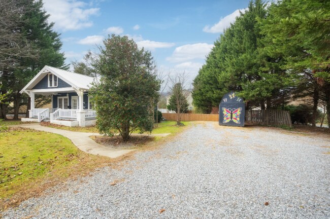 1458 S Main St in Waynesville, NC - Building Photo - Building Photo