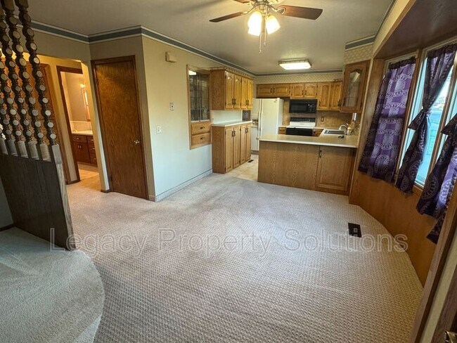 1046 N 29th St in Bismarck, ND - Building Photo - Building Photo