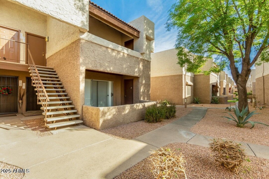 4554 E Paradise Village Pkwy N in Phoenix, AZ - Building Photo