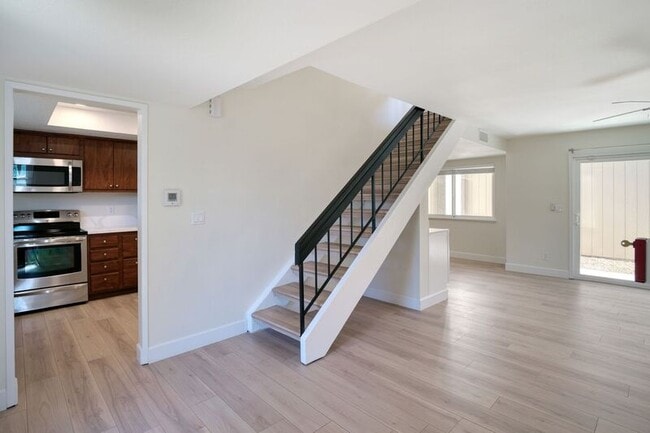 6726 Calvine Rd in Sacramento, CA - Building Photo - Building Photo