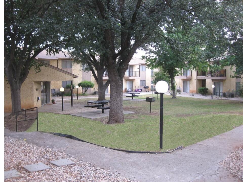 El-Presidente Apartments in Sweetwater, TX - Foto de edificio