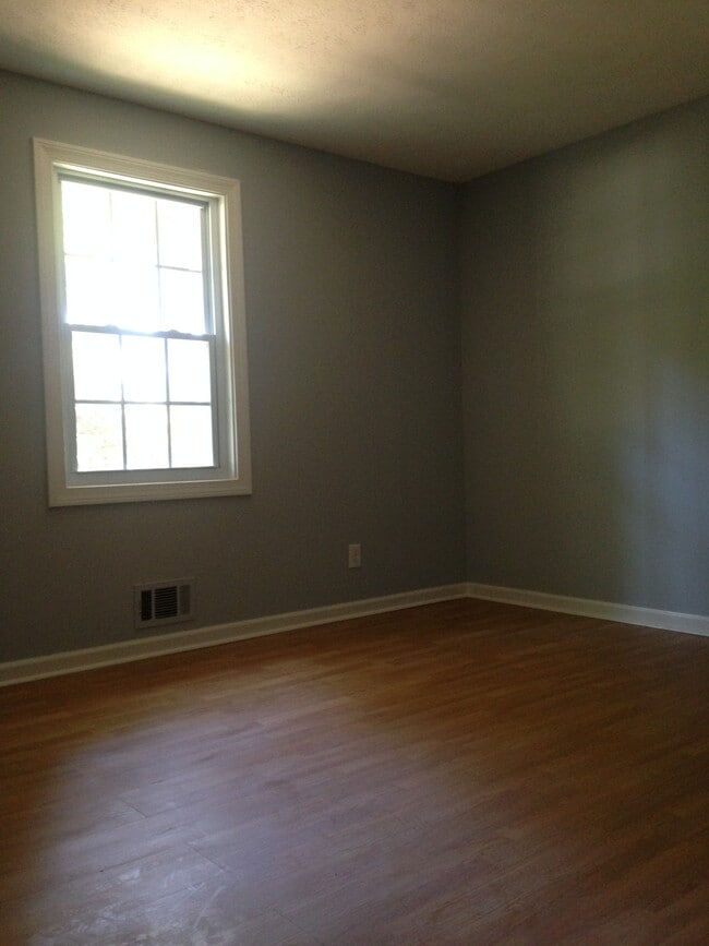 126 Rusk St in Woodstock, GA - Building Photo - Building Photo