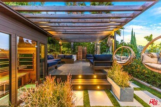 6345 Bryn Mawr Dr in Los Angeles, CA - Building Photo - Building Photo