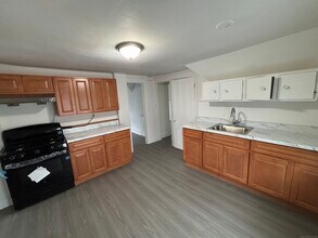 1275 Howard Ave in Bridgeport, CT - Building Photo - Building Photo
