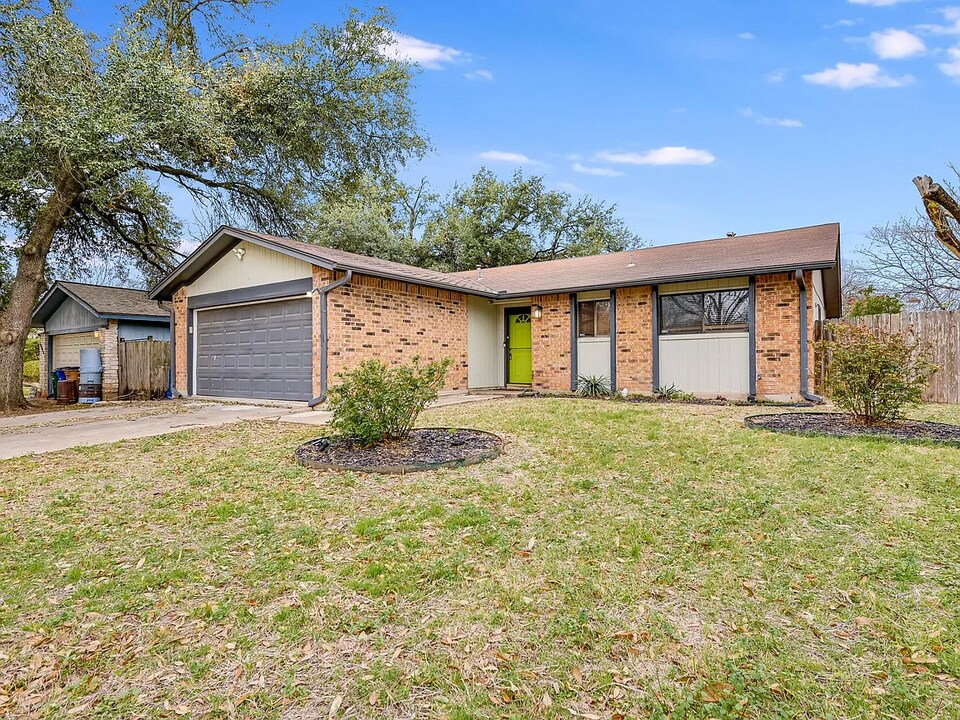 10406 Macmora Rd in Austin, TX - Building Photo
