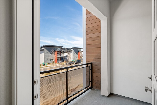 1887 Notre Dame Blvd, Unit 1 in Chico, CA - Foto de edificio - Building Photo