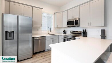 8200 W Encanto Blvd in Phoenix, AZ - Building Photo - Building Photo