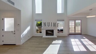 3227 Broad St in Newport Beach, CA - Building Photo