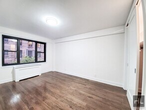 EAST 56 STREET in New York, NY - Building Photo - Building Photo