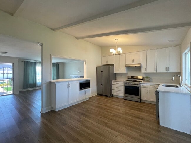 property at 6440 Oakridge Rd