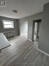 883 Somerset St W in Ottawa, ON - Building Photo - Building Photo