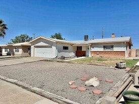 1303 McKinley Ave in Alamogordo, NM - Building Photo