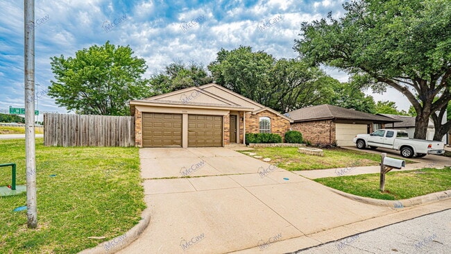 5126 Hawkins Cemetery Rd in Arlington, TX - Building Photo - Building Photo
