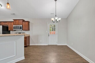 258 Breakwater Dr in Sneads Ferry, NC - Building Photo - Building Photo