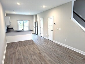 604 Jacks Xing Dr in Hubert, NC - Building Photo - Building Photo
