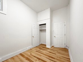 216 Cambridge Ave in Jersey City, NJ - Building Photo - Building Photo