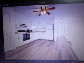 222 Madison St, Unit 3E in Joliet, IL - Building Photo - Building Photo