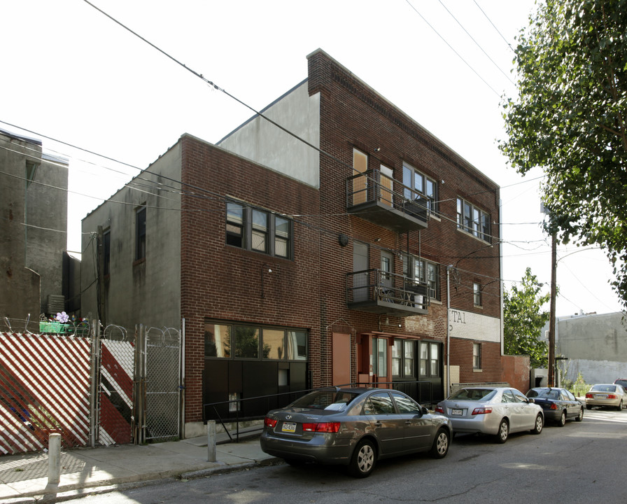 144-150 W Laurel St in Philadelphia, PA - Building Photo