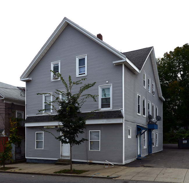 888-890 Branch Ave in Providence, RI - Building Photo - Building Photo