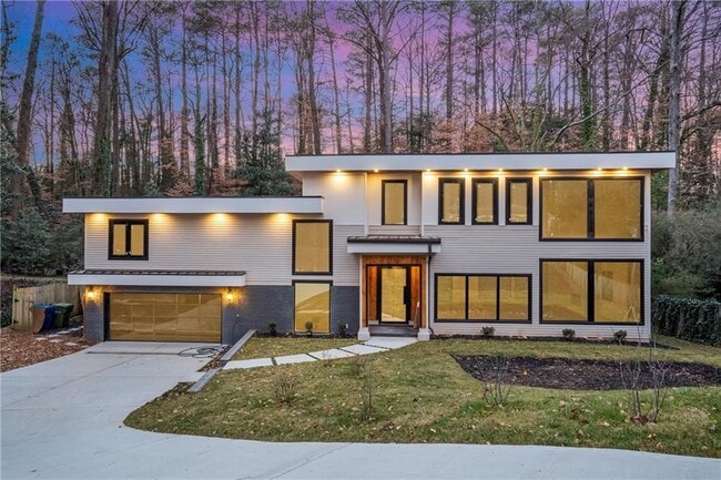 3626 N Stratford Rd NE in Atlanta, GA - Foto de edificio - Building Photo