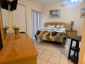 8235 Mulligan Cir in Port St. Lucie, FL - Building Photo - Building Photo
